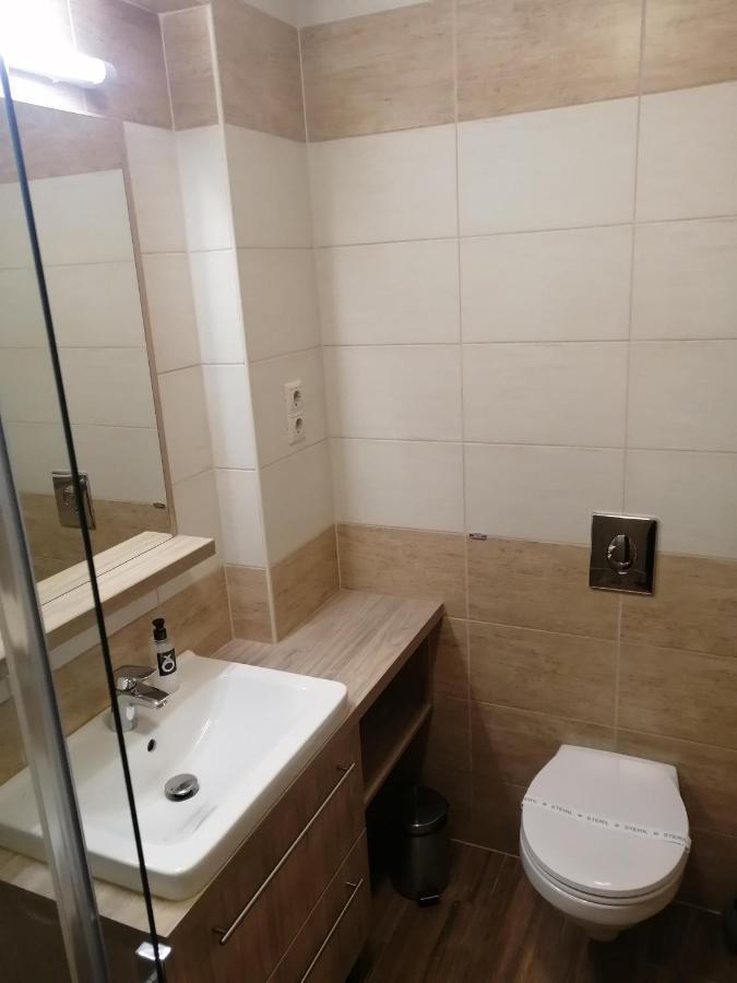 Zafirgyoengy Apartmanok Sárvár 外观 照片