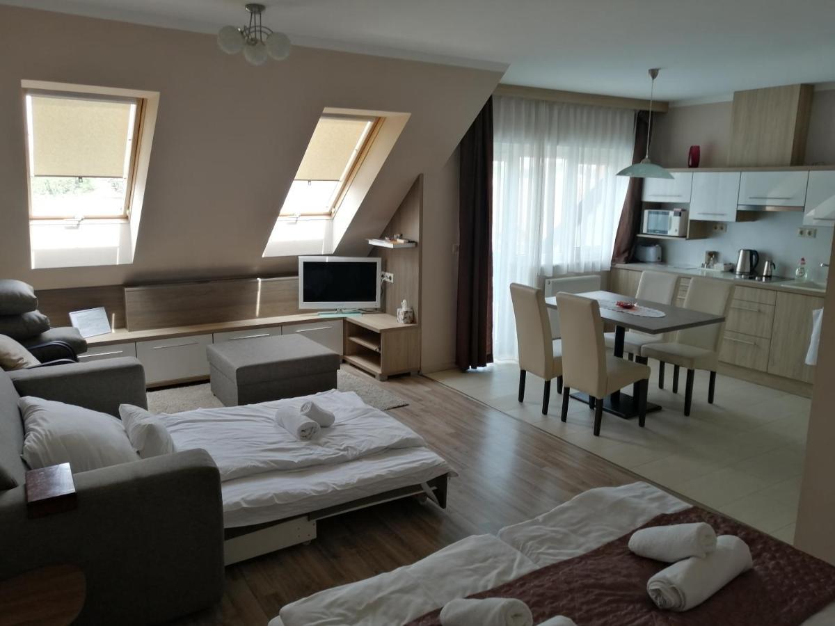 Zafirgyoengy Apartmanok Sárvár 外观 照片