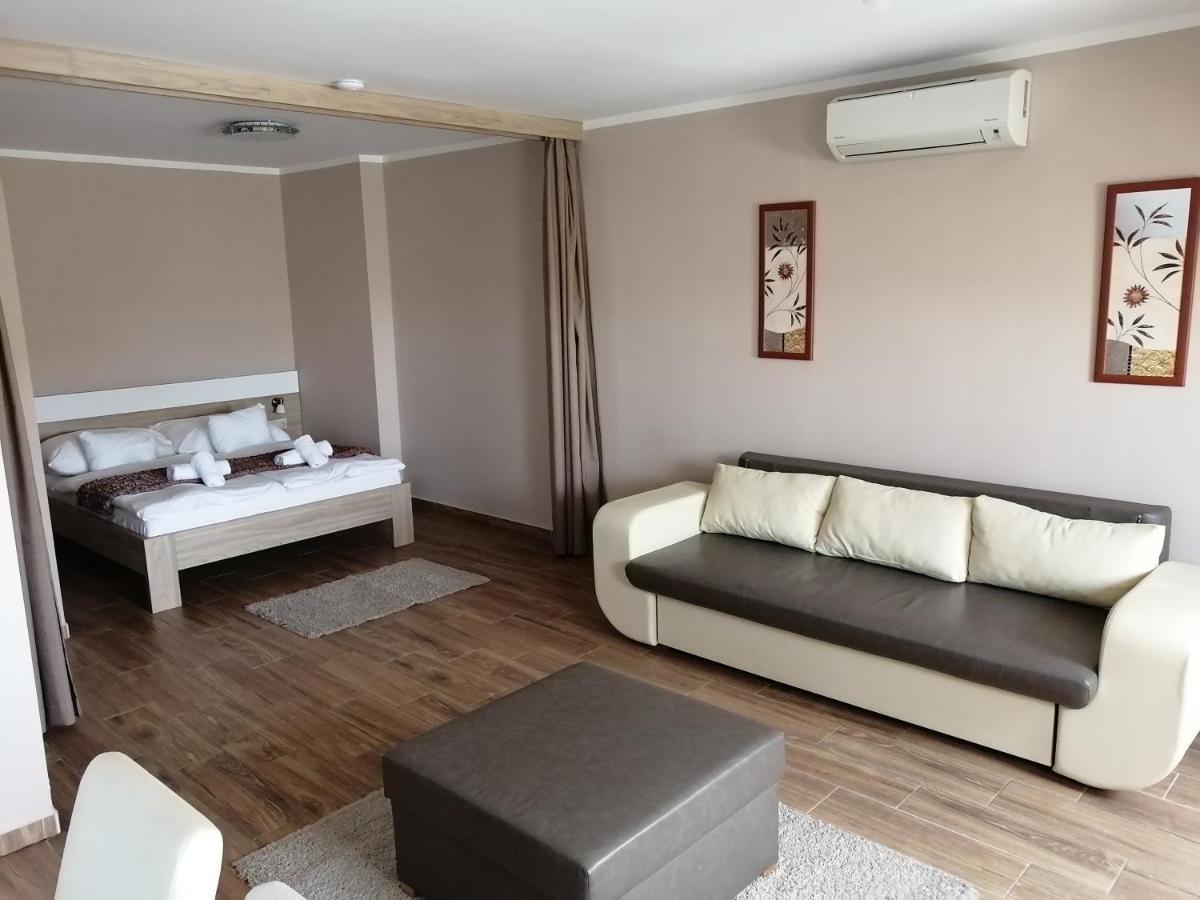 Zafirgyoengy Apartmanok Sárvár 外观 照片