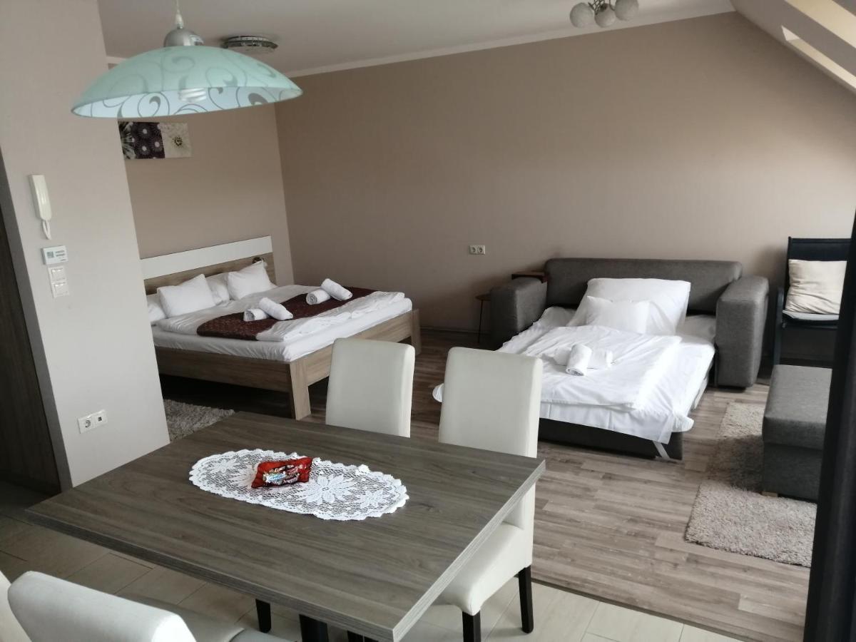 Zafirgyoengy Apartmanok Sárvár 外观 照片
